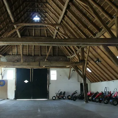 Groepsaccommodatie De Eek Bed & Breakfast